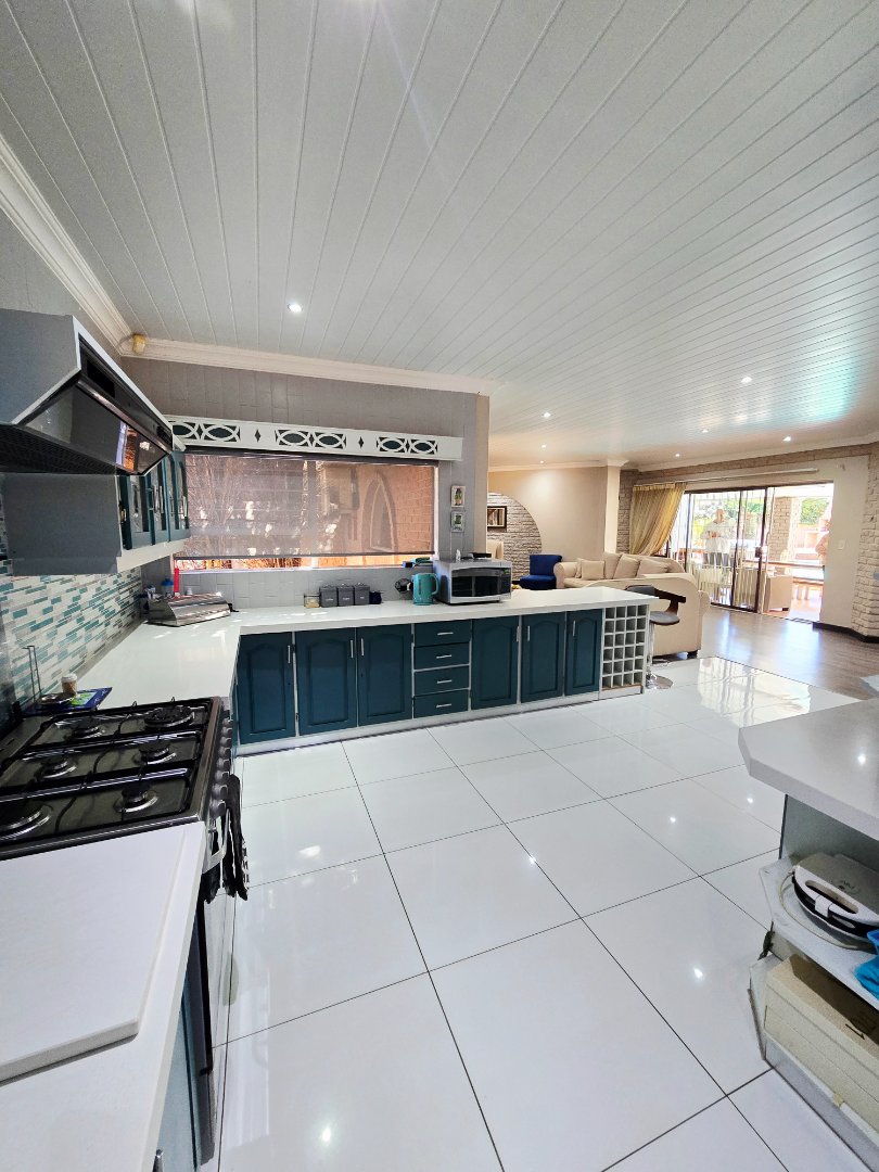 4 Bedroom Property for Sale in Wilkoppies North West